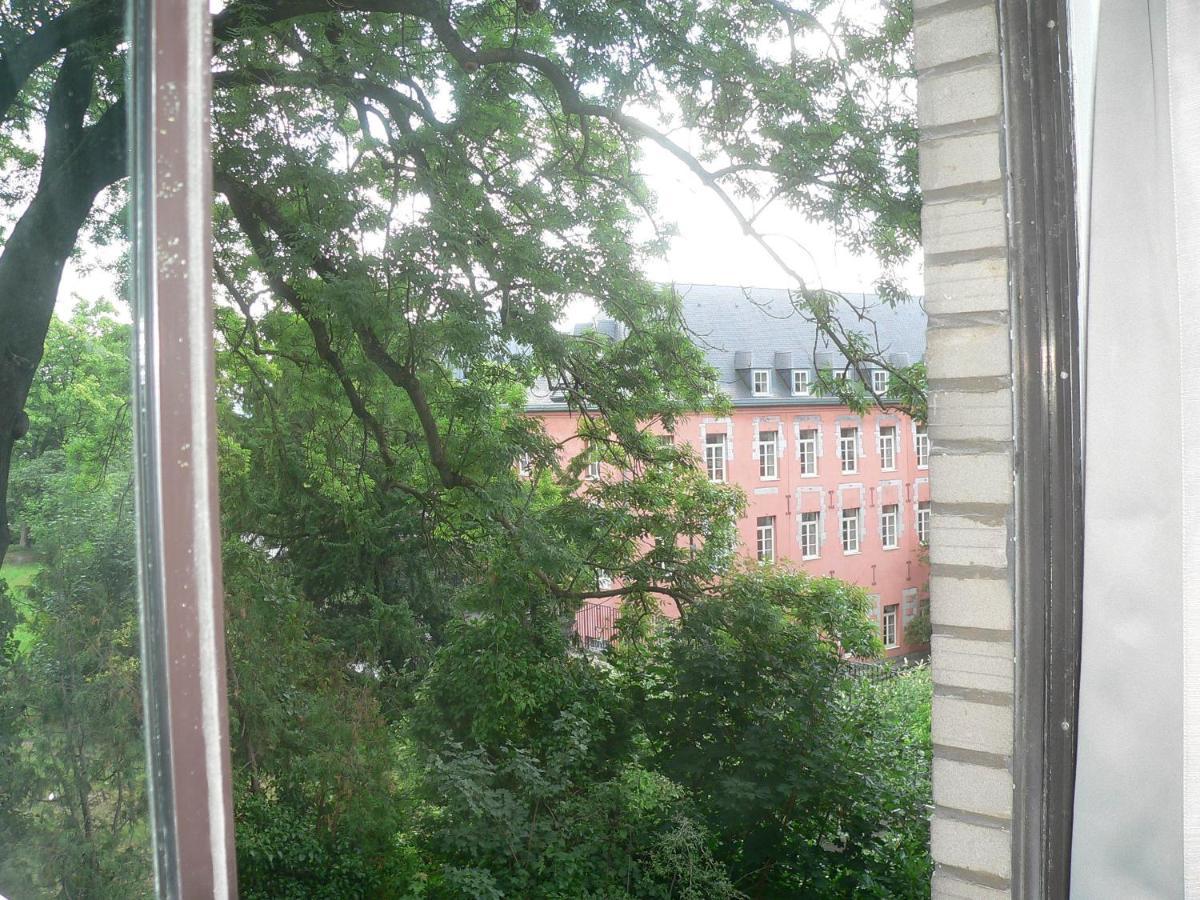 Liege Centre 6 Rue Montagne Sainte Walburge, 4000 Liege, Pour 2 Pers A 3 Minutes De La Gare St Lambert Apartment ภายนอก รูปภาพ